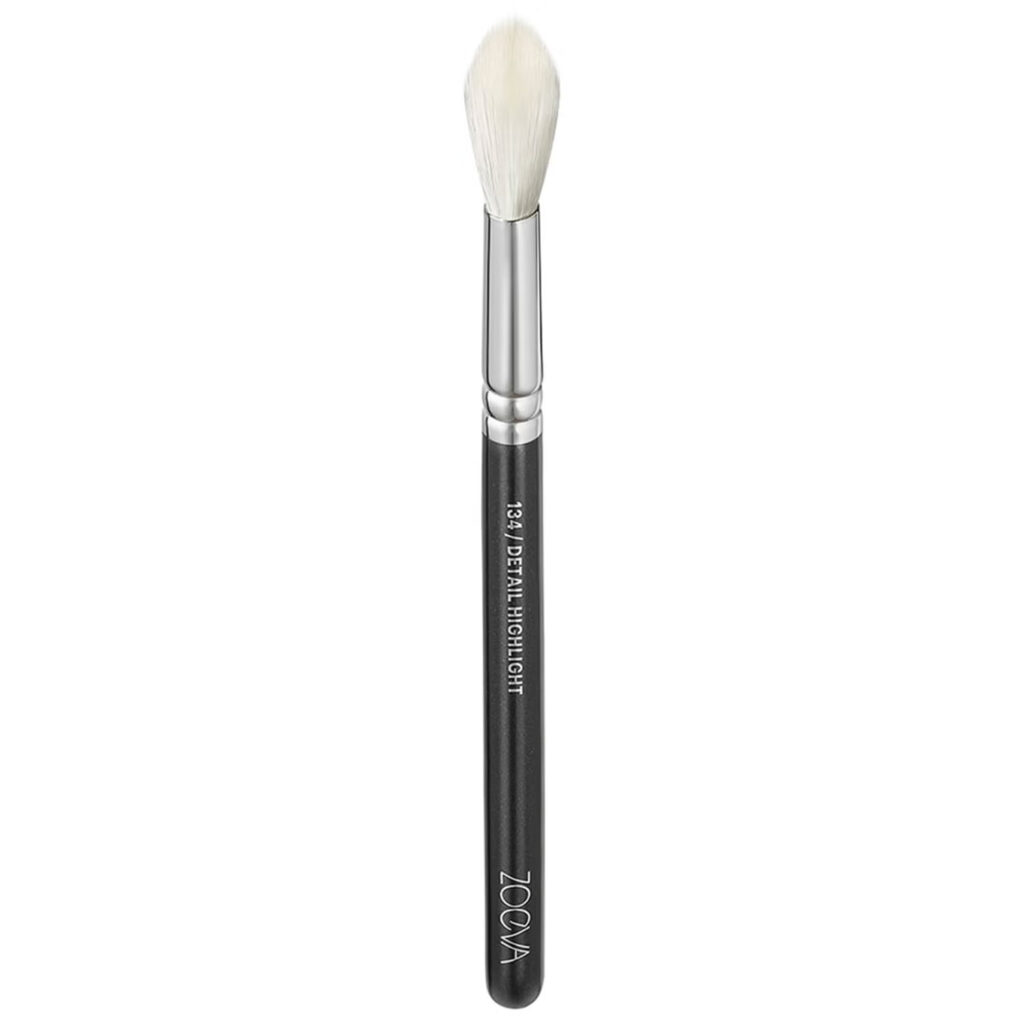 makeup-brushes-highlighter