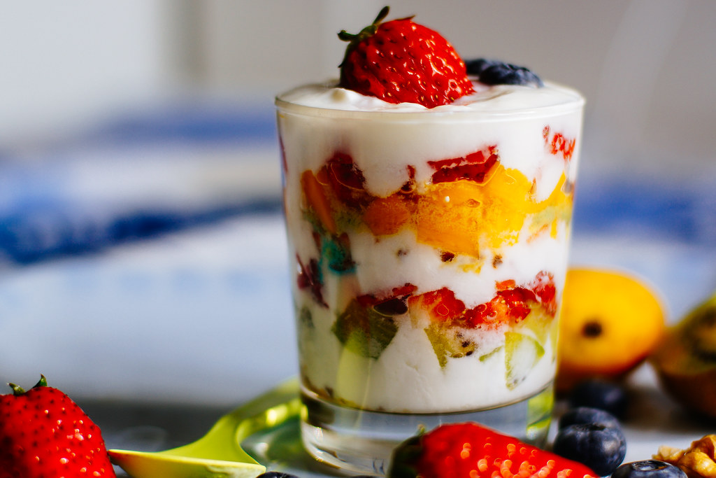 snacks-for-healthy-skin-parfait