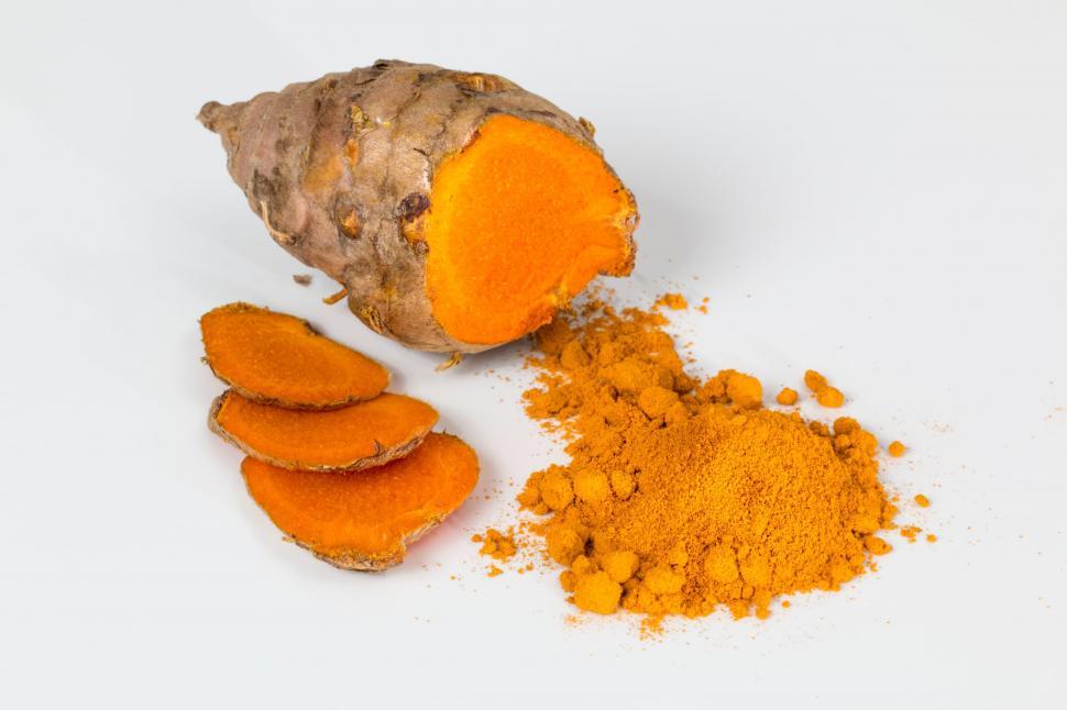 turmeric-and-yogurt-mask-turmeric